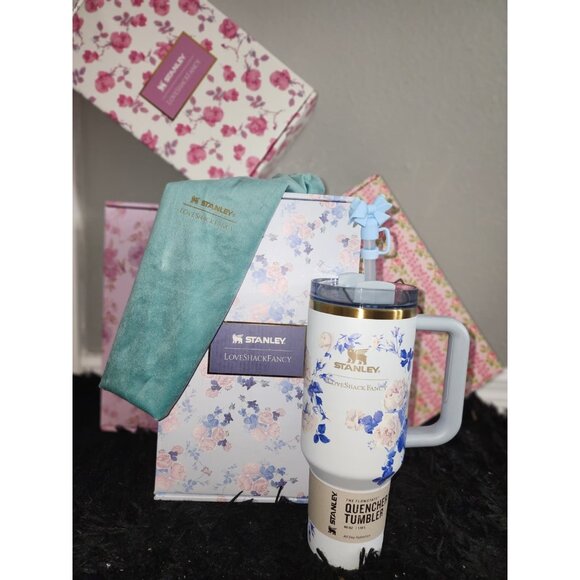 Stanley X Love Shack Fancy Quencher 40oz Tumbler Holiday Rosa Beaux Blue - Picture 5 of 6